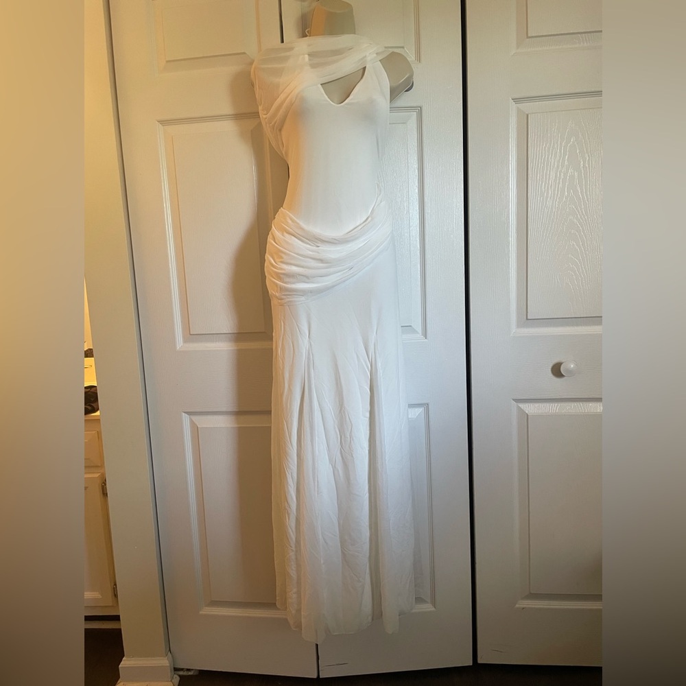 Wedding Dress - Picture 2 of 2